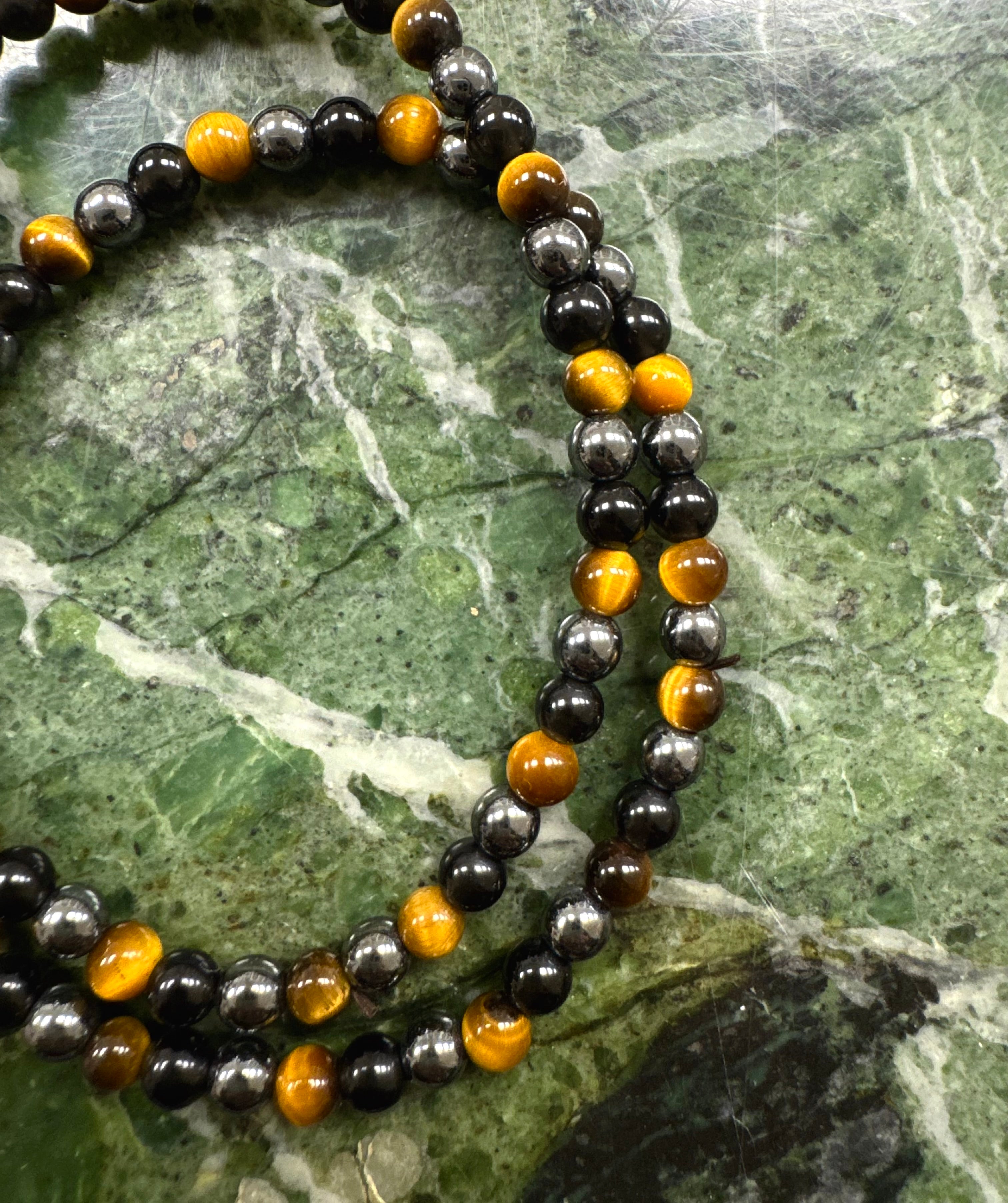 Tripple beskyttels armbånd med Tigerøje, Hematit & Sort Obsidian - (4 mm.)