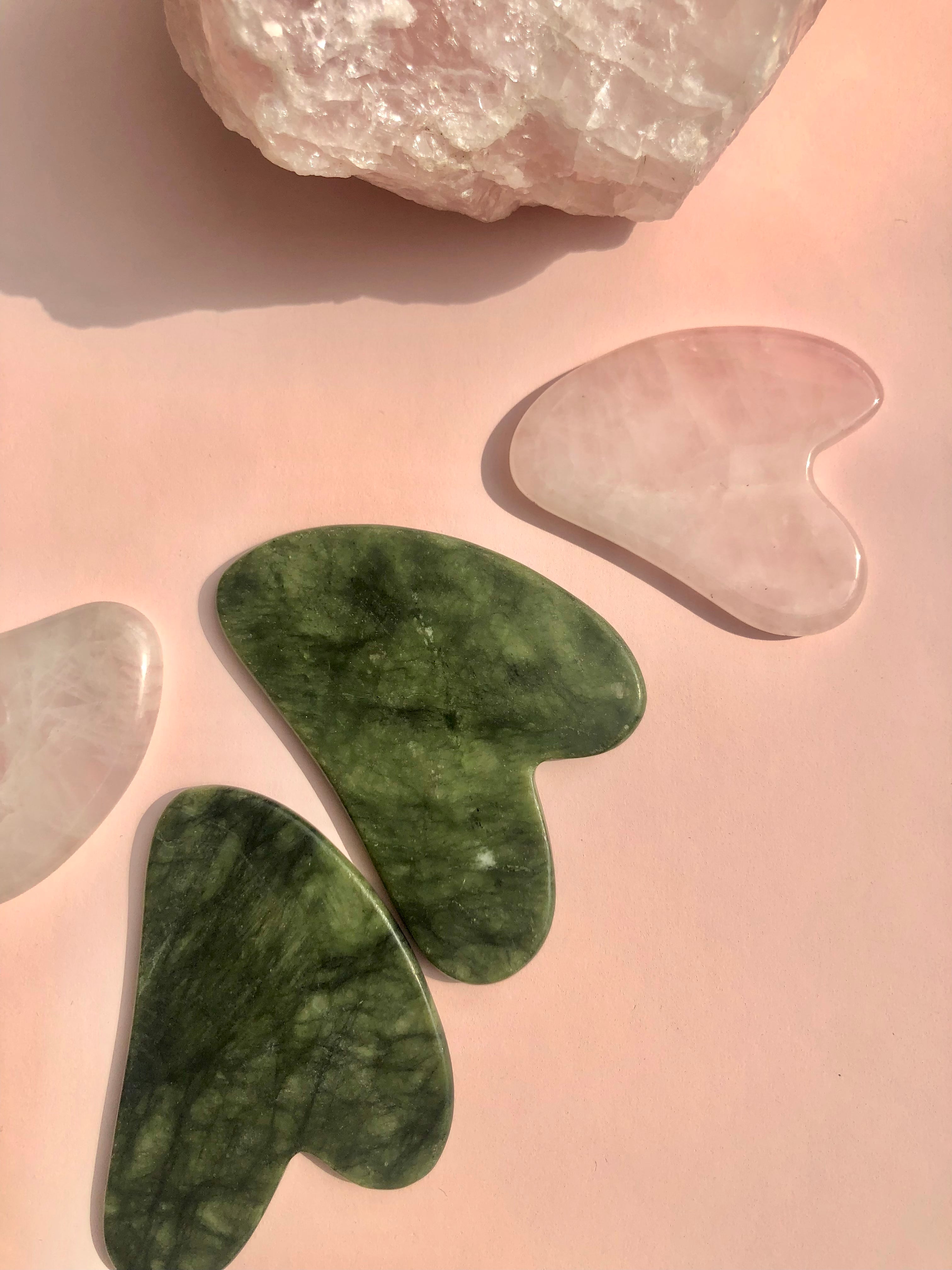 Månesøster Krystaller Rosenkvarts Gua Sha grøn Jade & Rosenkvarts