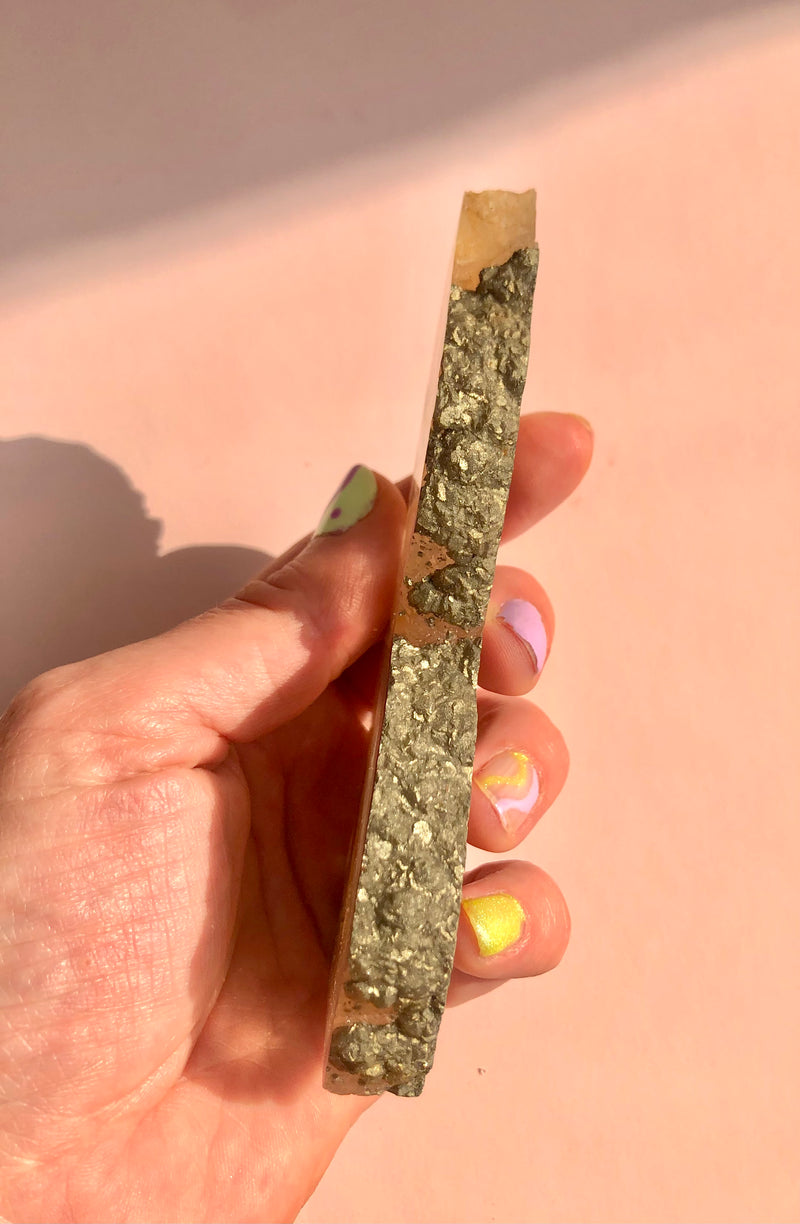 Fluorit med Pyrit ☾ Koncentration, Grounding & Balance ☾ FRUGTBARHED, VELSTAND & SUCCES ☾ Nr.A