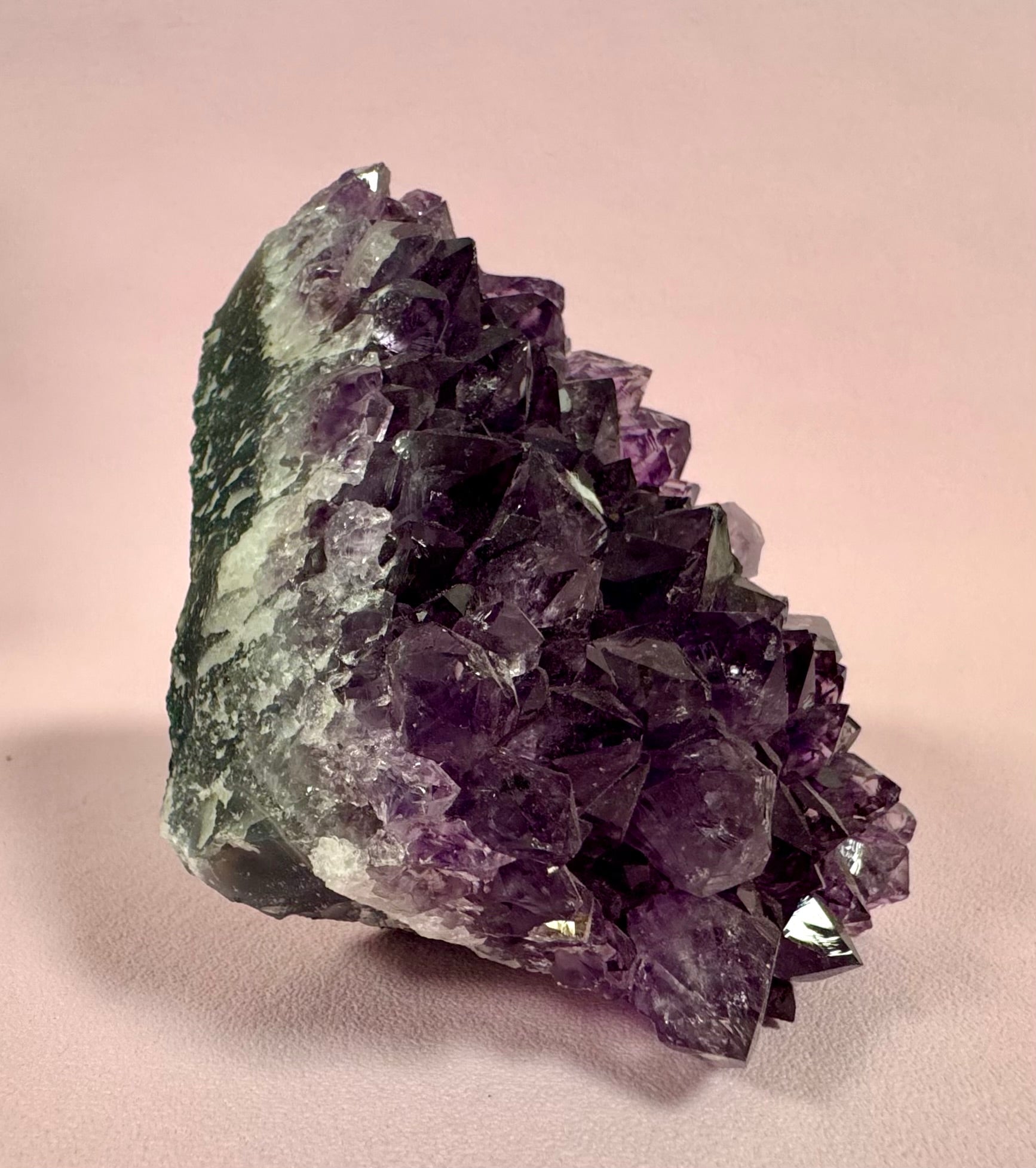 Ametyst rå klynge - RO, HEALING & SELVKÆRLIGHED 362 gram