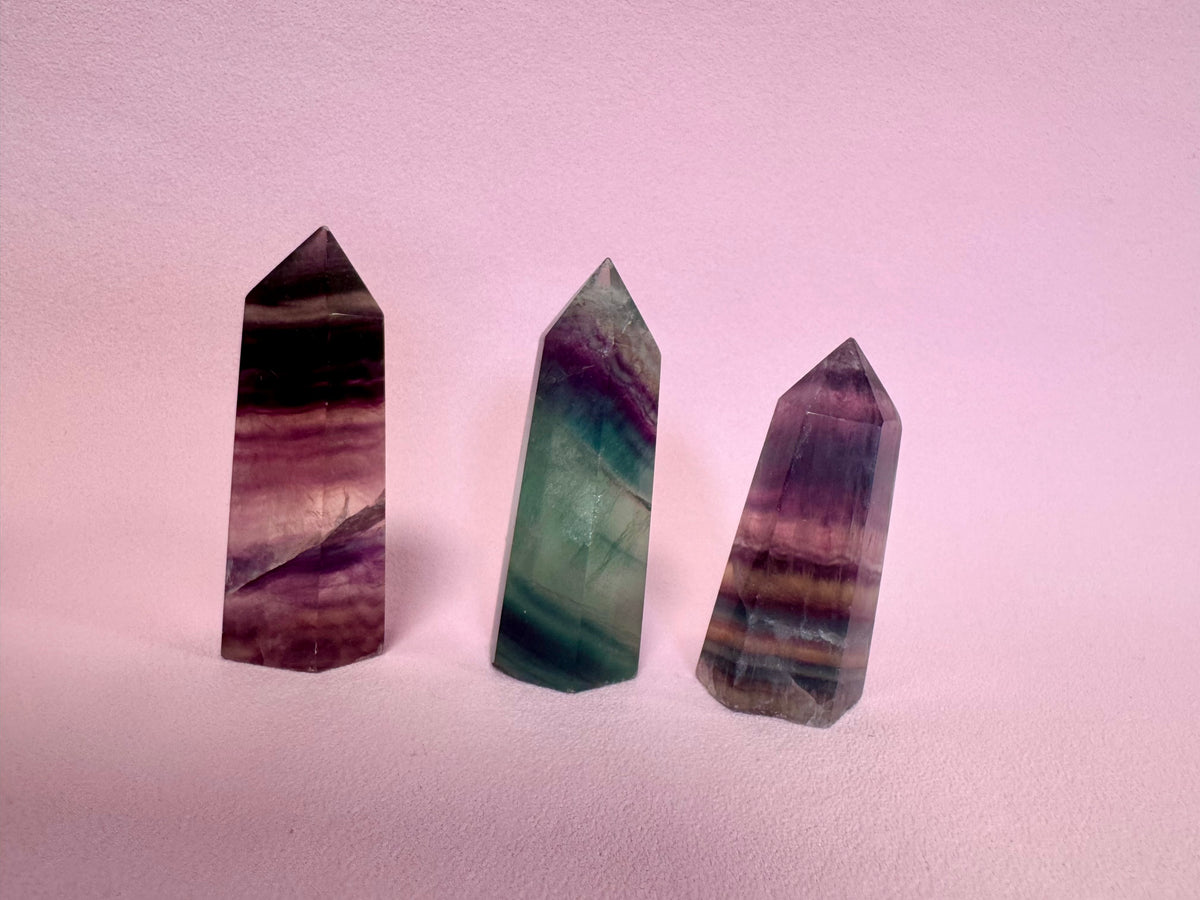 Regnbue Fluorit Tårn ☾ Koncentration, Grounding & Balance ☾