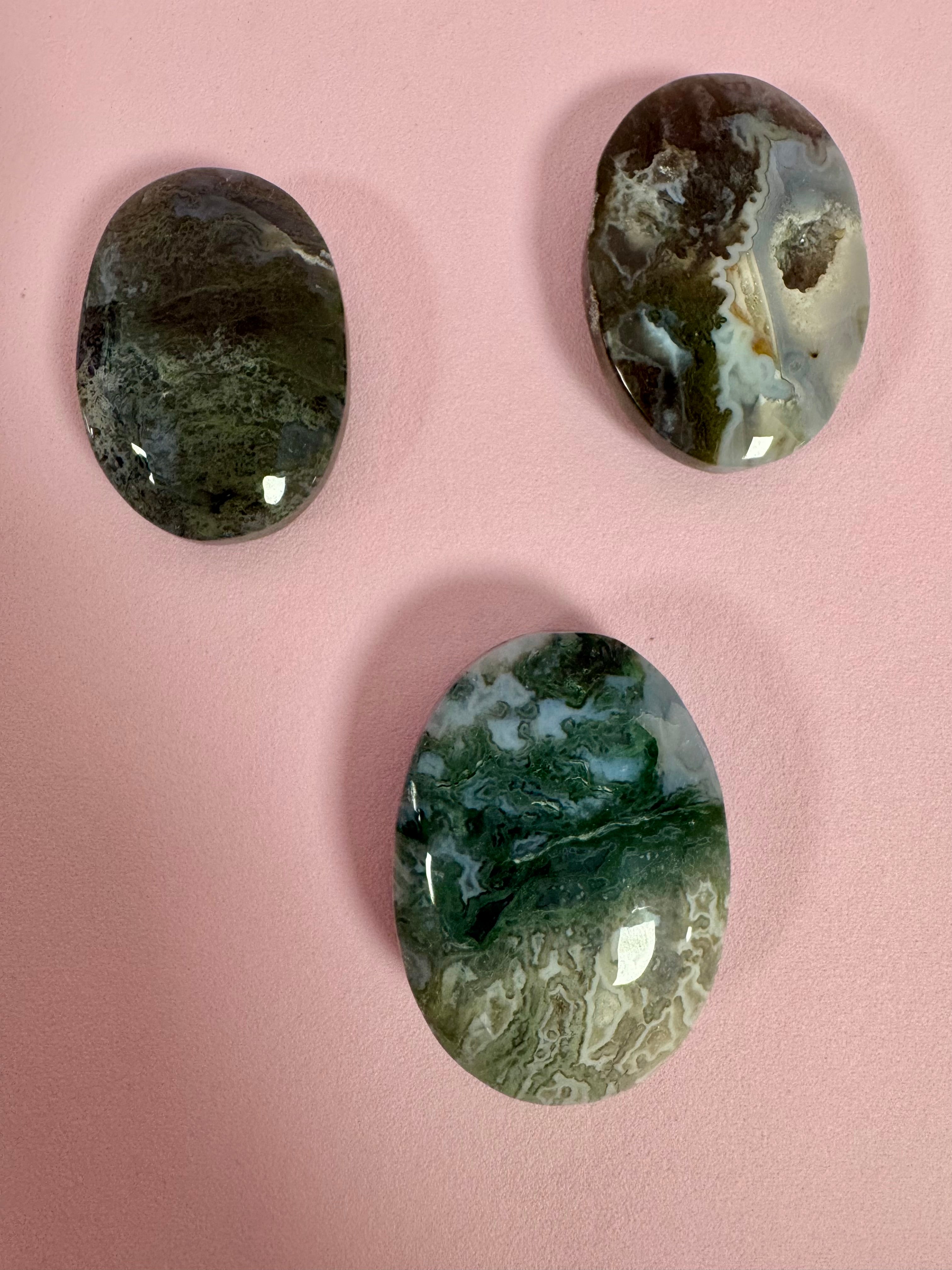 Mosagat palmstone ☾ Kærlighed, overskud & samhørighed 7x4,7 cm