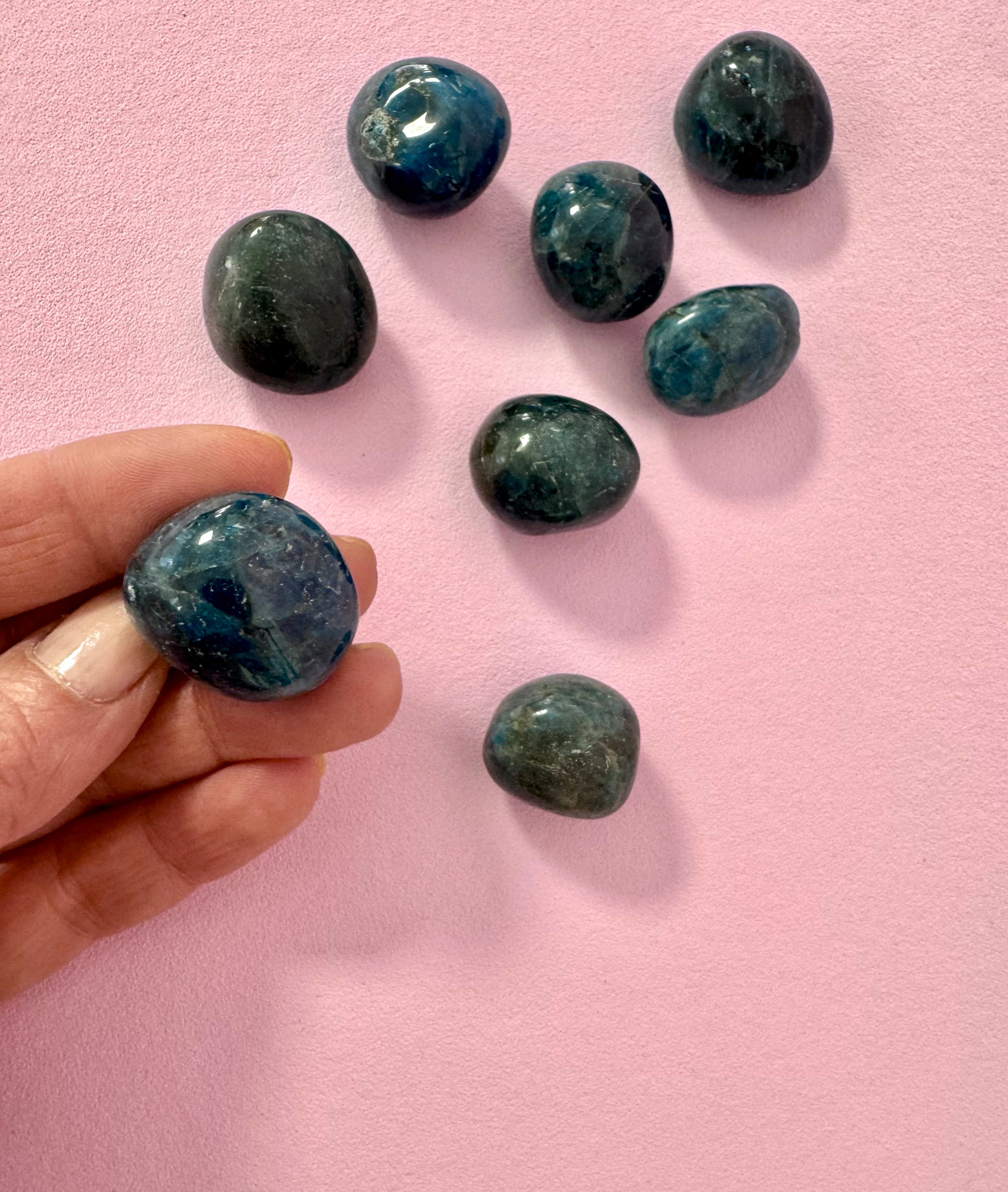 Blå Apatit Lommesten 𖥸 kærlighed, accept & beskyttelse mod negative energier 𖥸