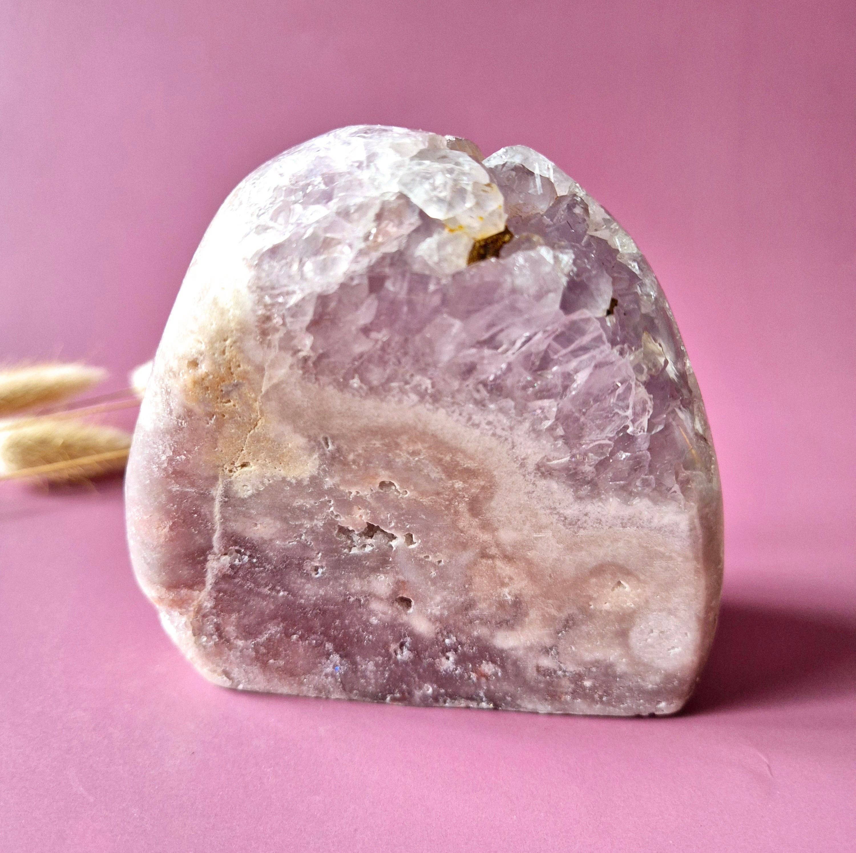 Druzy Pink Ametyst Geode – Fri Form (1025 g) – Statement-stykke