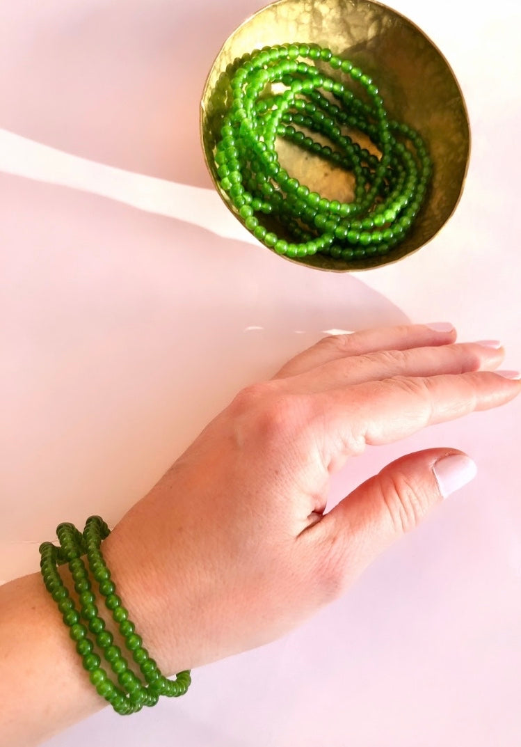 Grøn Nefrit Armbånd ☽ Healing, Manifestation & Overflod ☽ (4 mm)