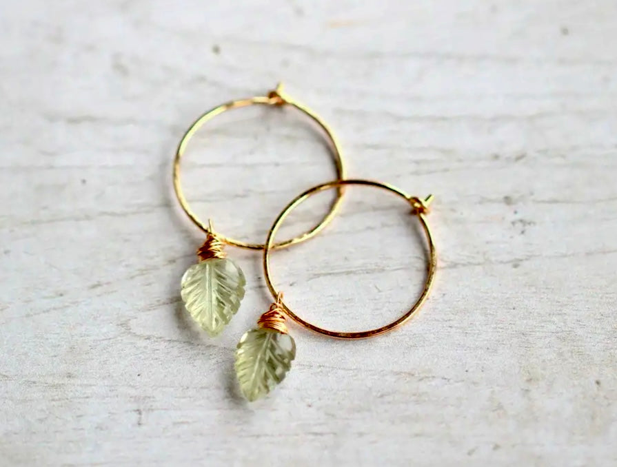 Palm Hoops - med palmeblad af praiolit (grøn ametyst) og 14K guldfyld bøjle