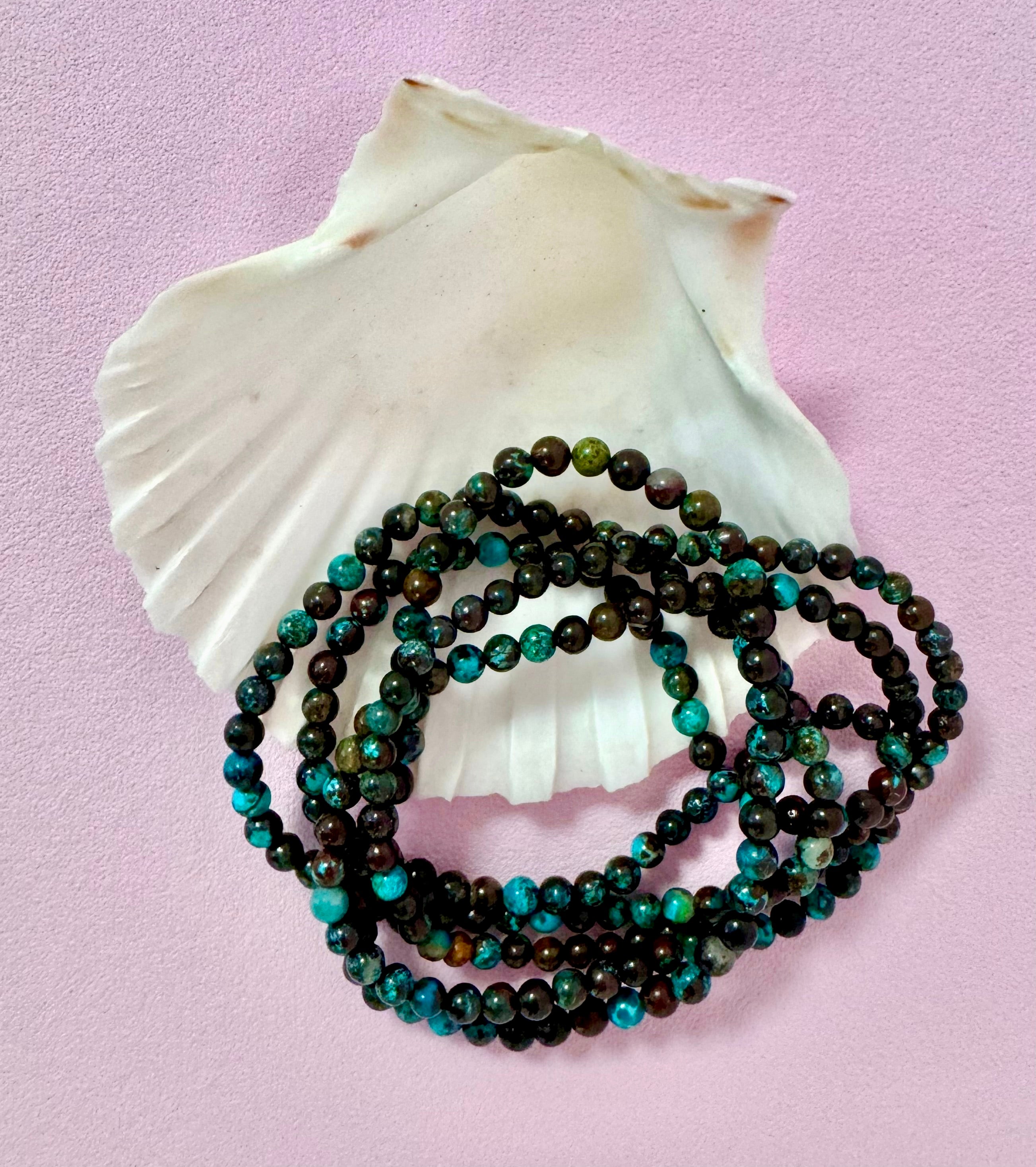 Chrysocolla Armbånd 𓂀  Selvbevidsthed & indre balance 𓂀 Healer hjertesorg & øger evnen til at elske 𓂀 (4 mm.)