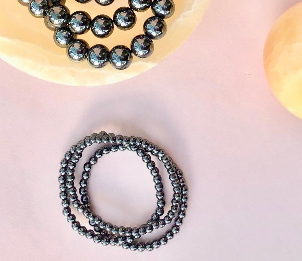 Hematit / Hæmatit / Blodsten ☾ Armbånd ☾ Kærlighed, Fred, Lykke, Selvdisciplin, Jordforbindelse, koncentration, Handlekraft & Balance ☾ 8 mm, 6mm & 4mm