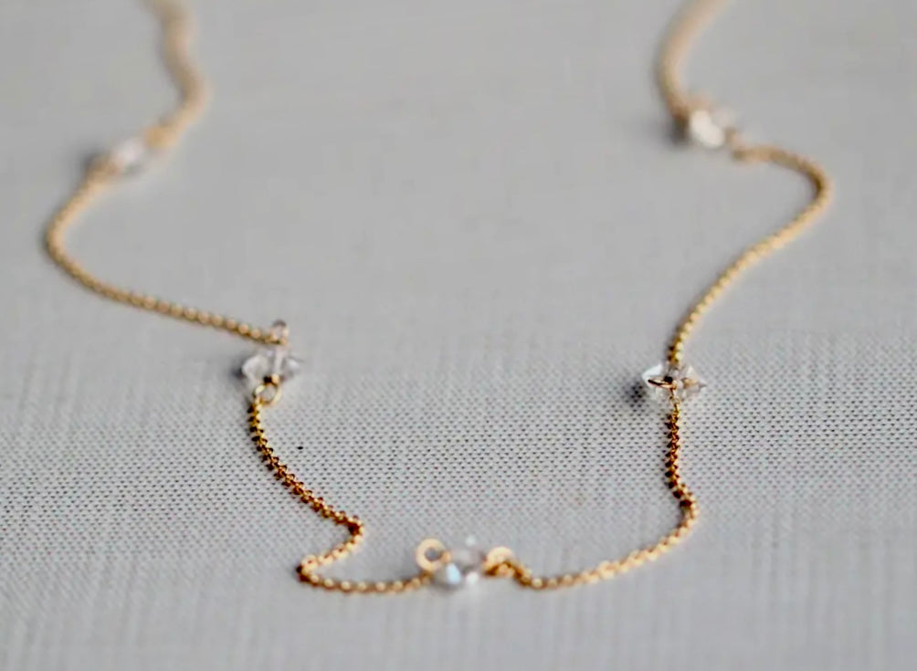 Herkimer diamant draperet halskæde 14K guldfyld fra Saressa designs