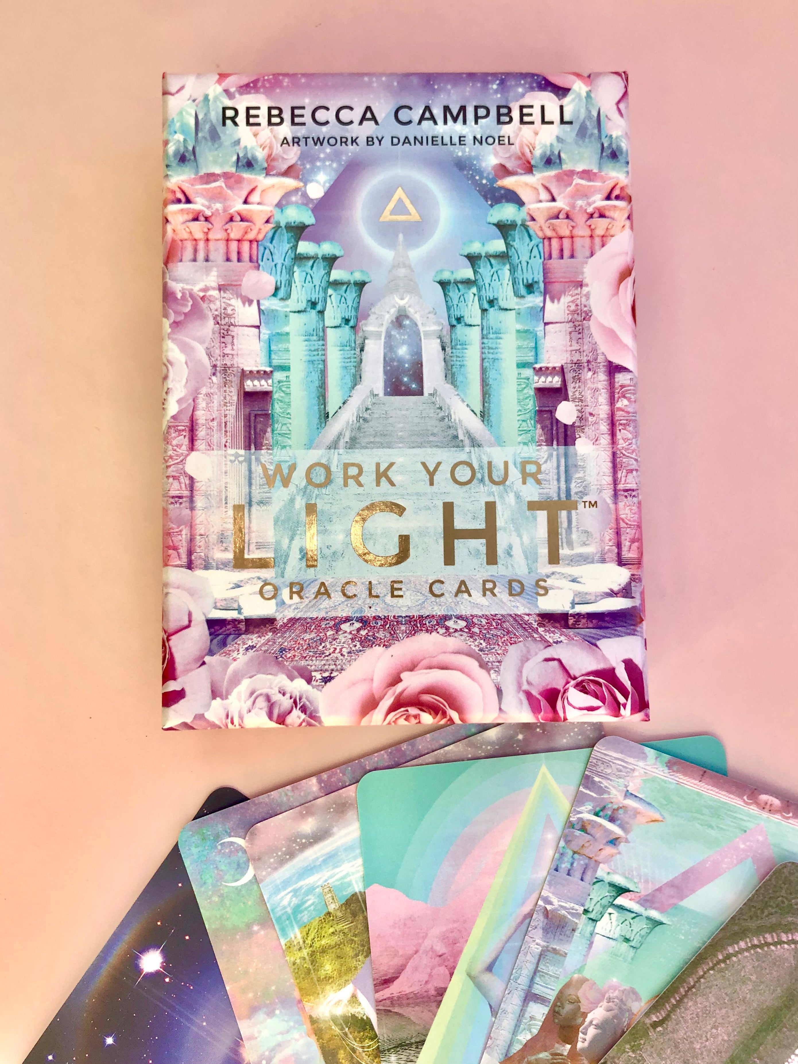 Work your light oracle cards - Rebecca Campbell 𖤓 Engelsk orakelkort sæt + Guidebog