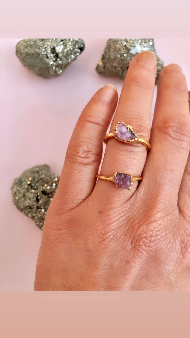 Rå Pink Turmalin ring ☾ UBETINGET KÆRLIGHED, RO & FEMININ ENERGI ☾ Belagt med 18 karat guld