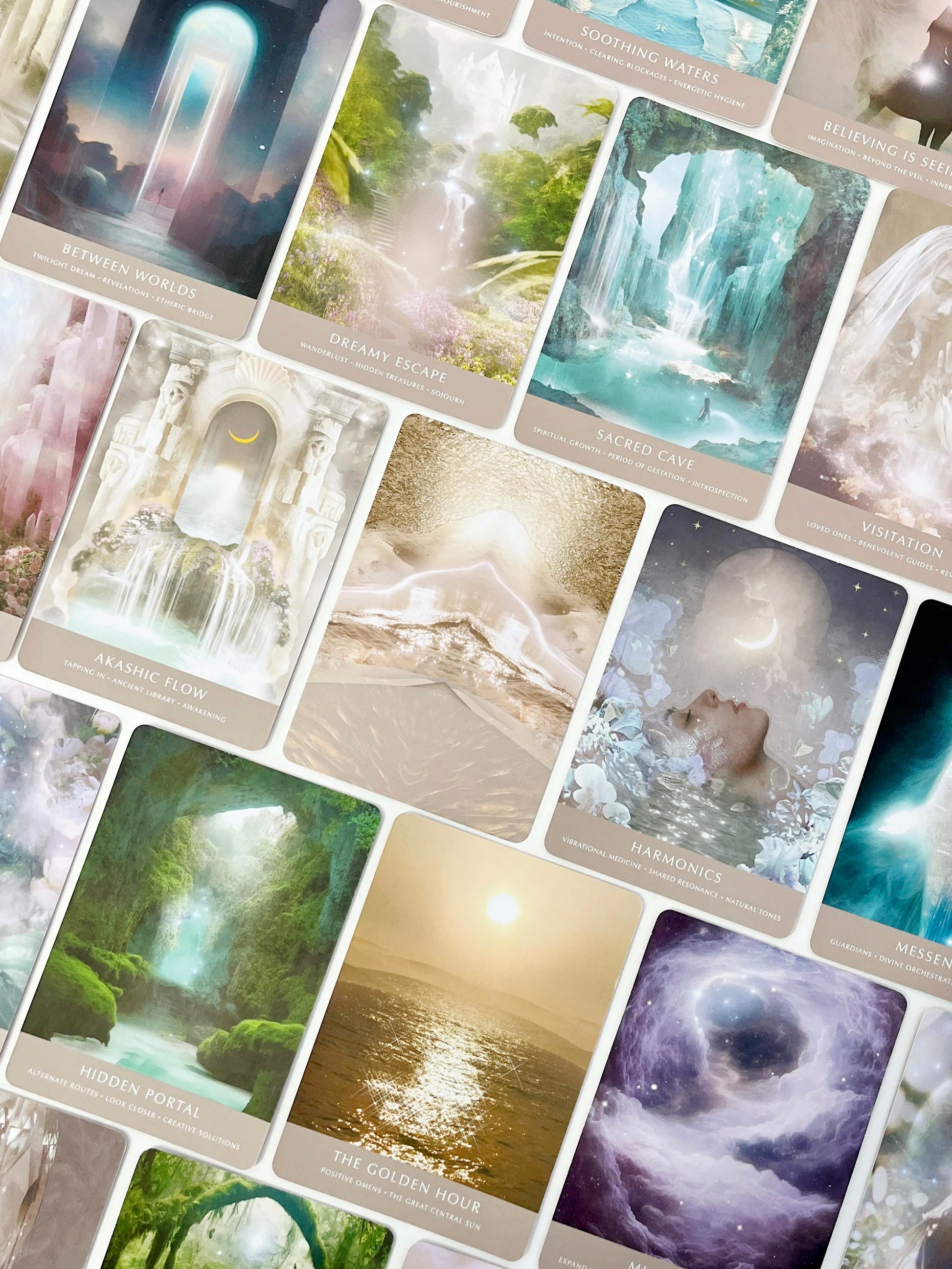 The Dreamgate Oracle: A Self-Reflective Deck and Guidebook - Træd gennem døren til dine drømme og ind i din indre visdom