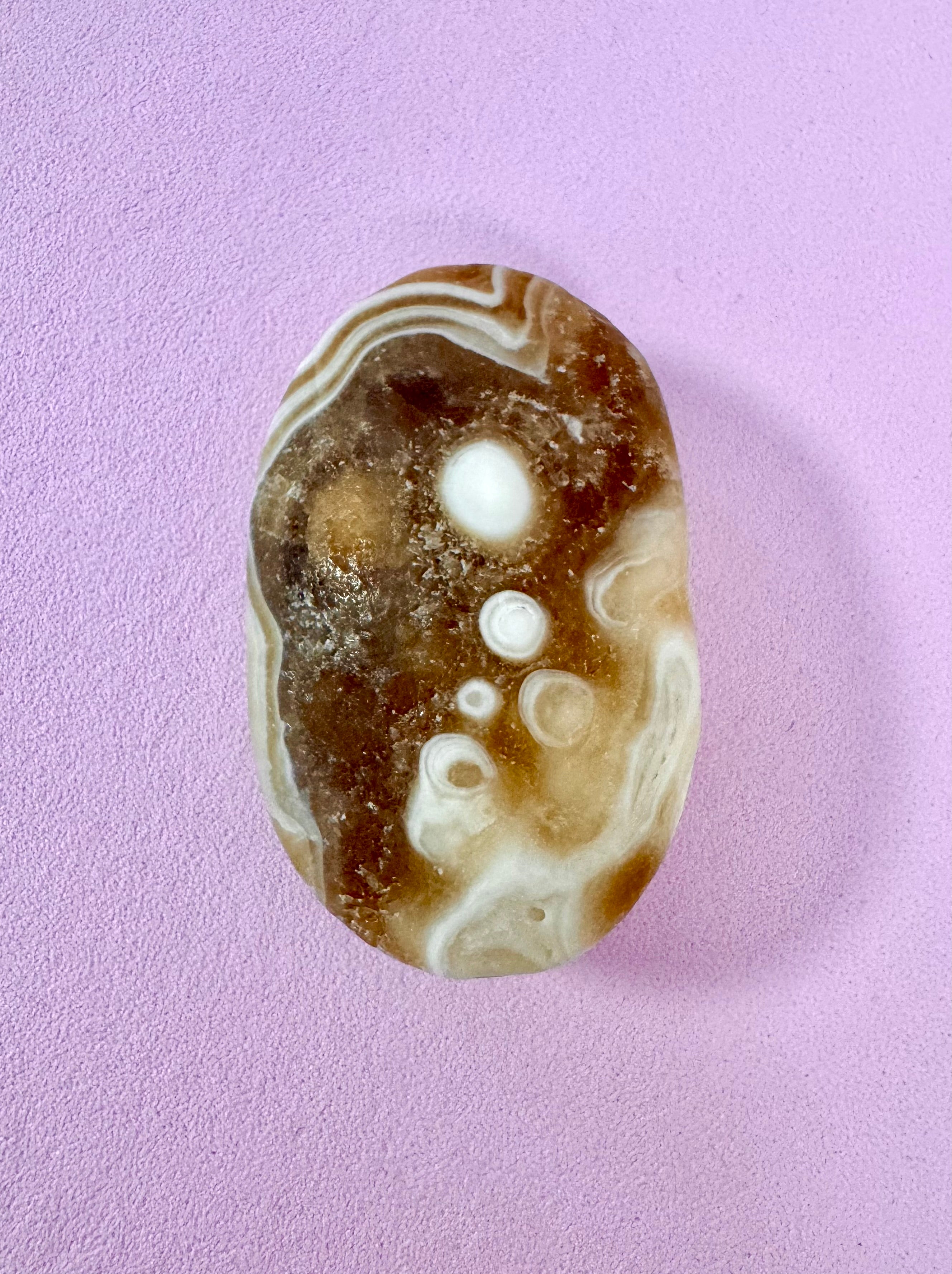 Gul Calcit palmstone 𖤓 FIND DIT INDRE BLOMSTERBARN, TRÆD IND I DET LETTE SIND, MÆRK LIVSGLÆDEN BOBBLE 𖤓 6x4 cm