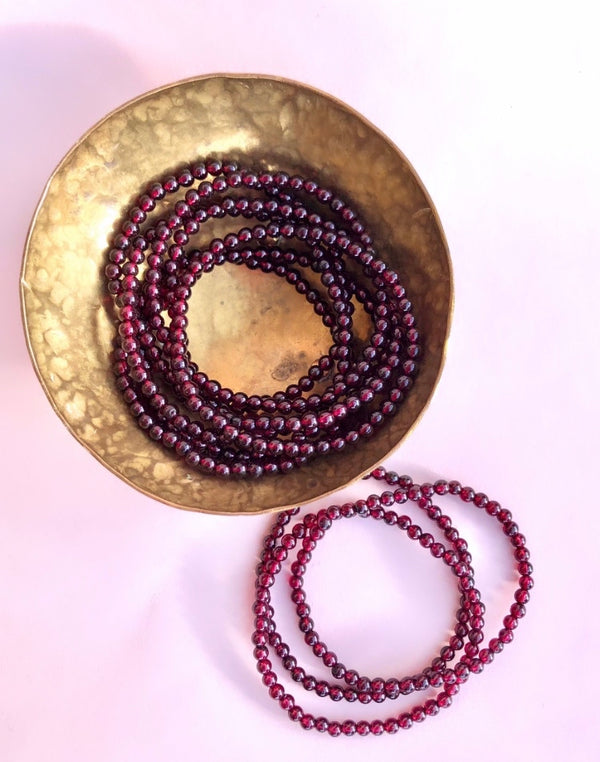 Granat Armbånd  ☾ ♡  “kærlighed, seksualitet & Kundalini ♡ (4mm)