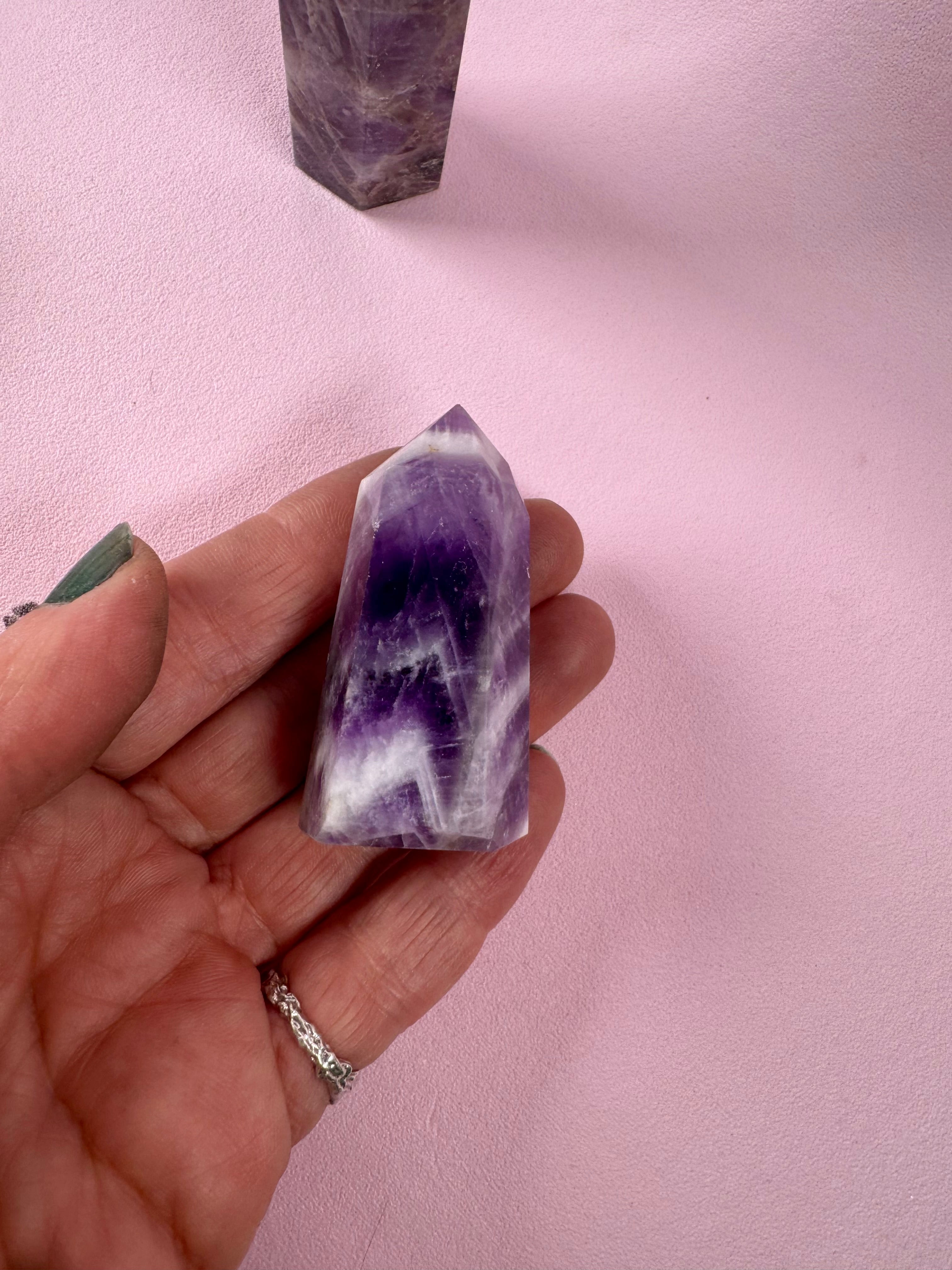 Drømme Ametyst Tårn ☾ RO, HEALING & SELVKÆRLIGHED ☾ Nr. 1-2