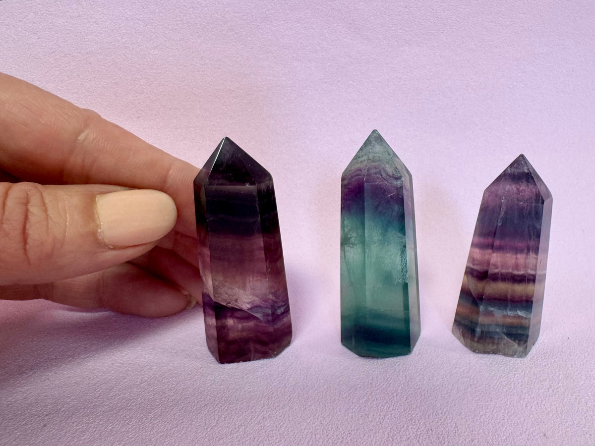 Regnbue Fluorit Tårn ☾ Koncentration, Grounding & Balance ☾