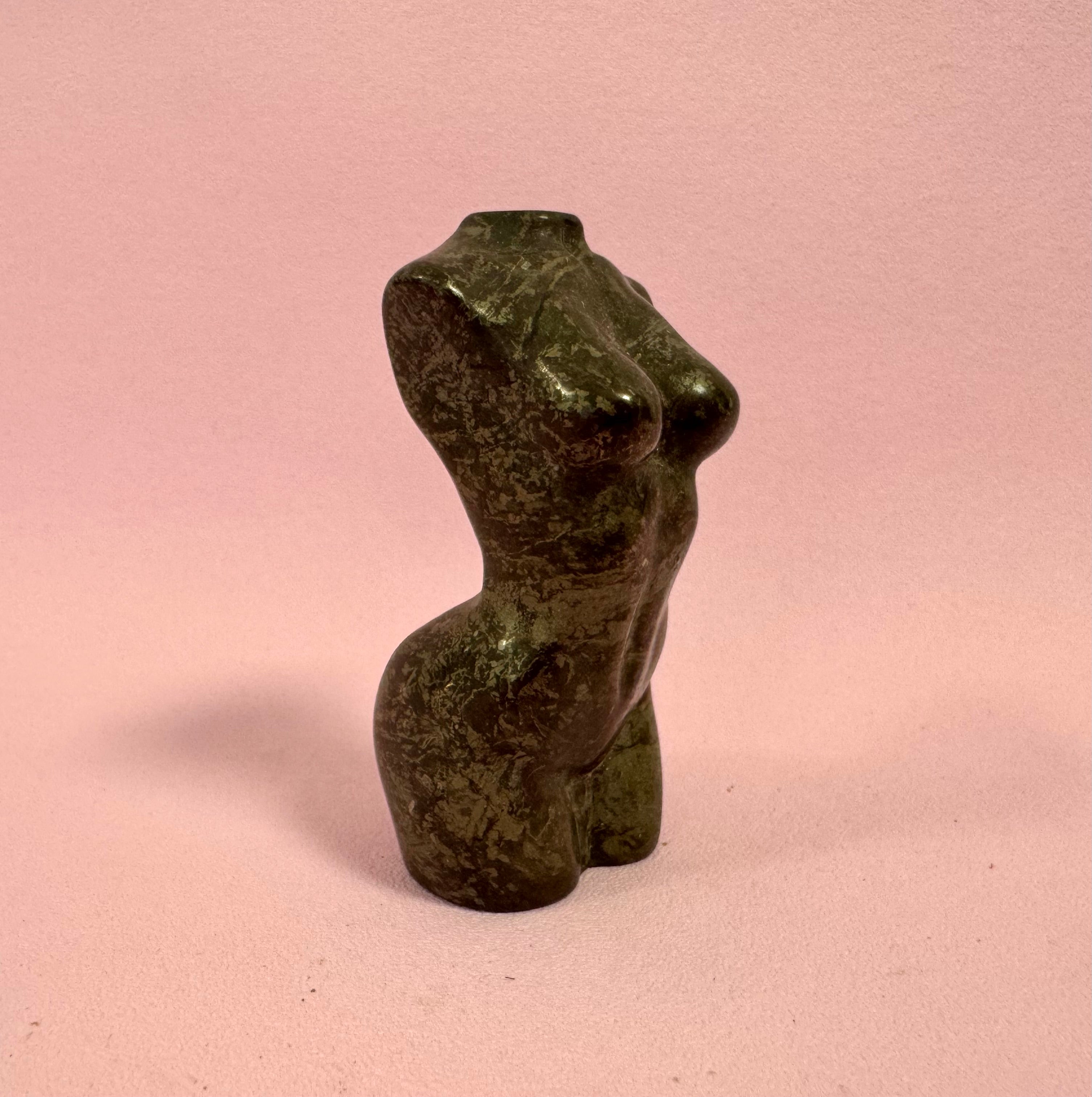 Kvinde krop i Pyrit ☾ FRUGTBARHED, VELSTAND & SUCCES ☾ 7,4 cm