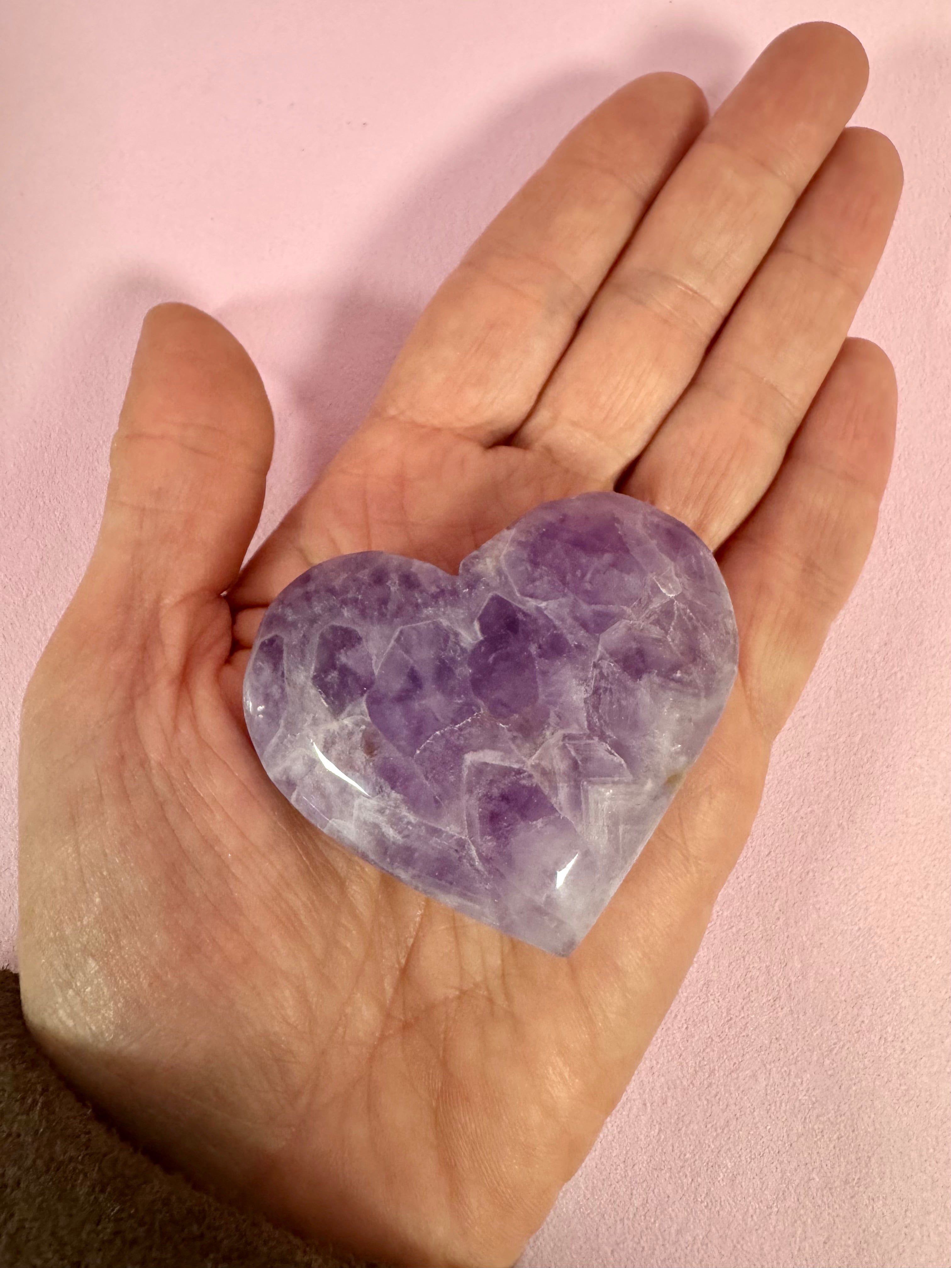 Ametyst hjerte - RO, HEALING & SELVKÆRLIGHED  - 5,5 cm