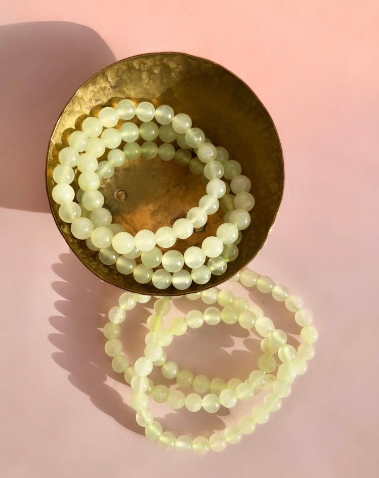 Jade ☾ Armbånd  ☾ mental og følelsesmæssig velvære, Unit, kærlighed, empati ☾ (8 mm.) / MÅNESØSTER.DK / MAANESOESTER.DK