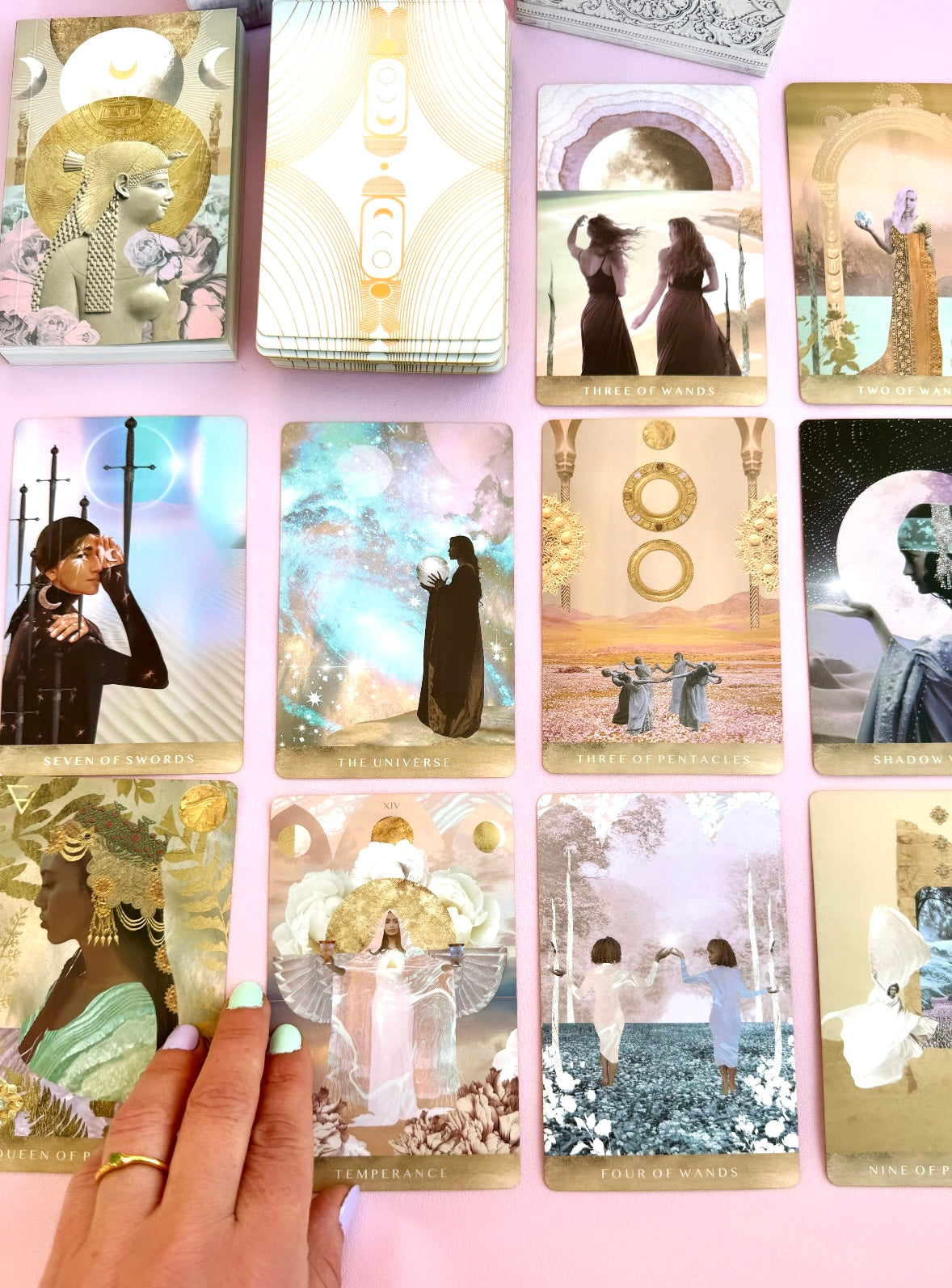 Månesøster Krystaller - MOONCHILD TAROT - Kærligt illustreret af kunstneren Danielle Noel
