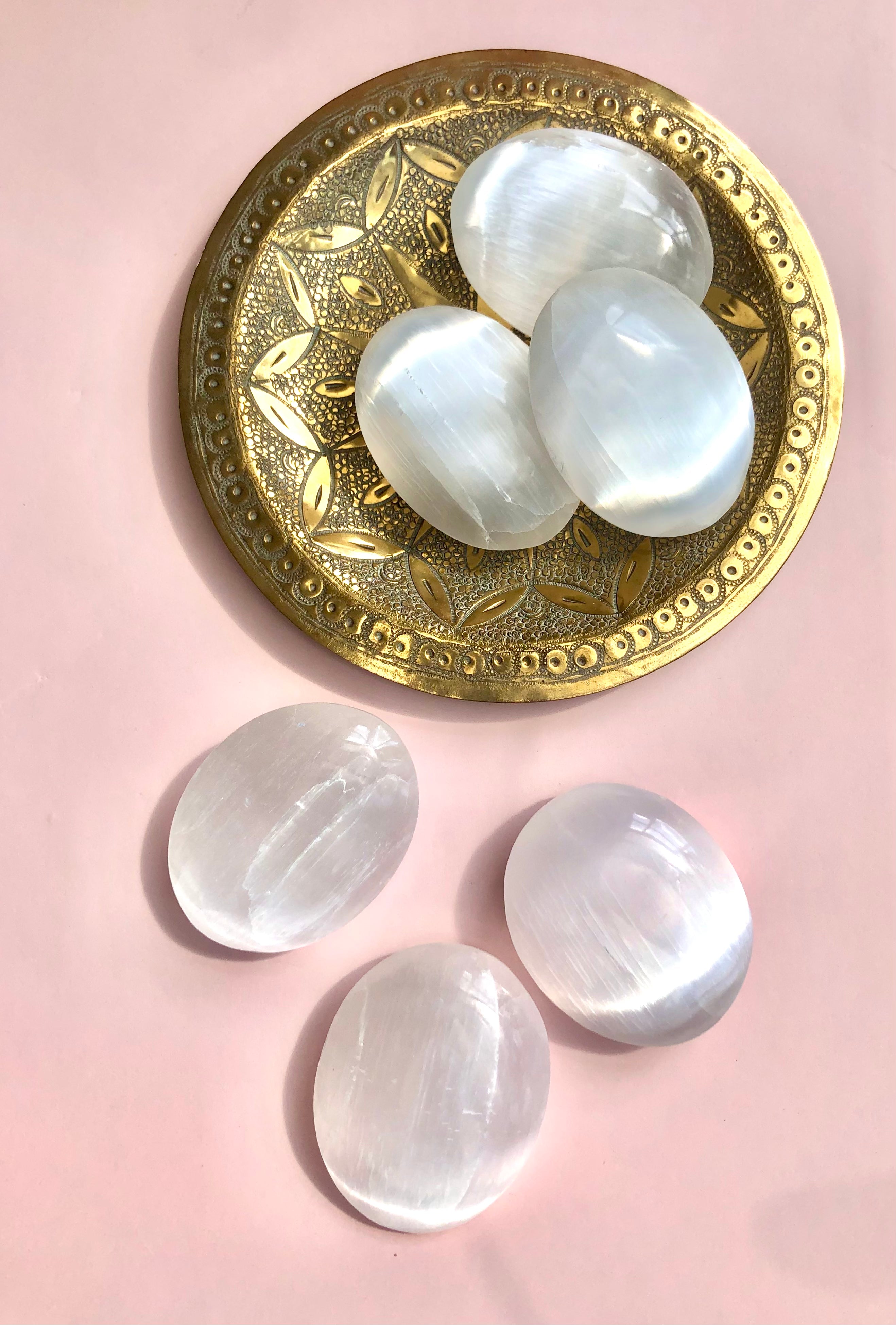 Månesøster Krystaller - Selenit Ellipse Palmstone - RENS, OPLAD & HEAL ☾