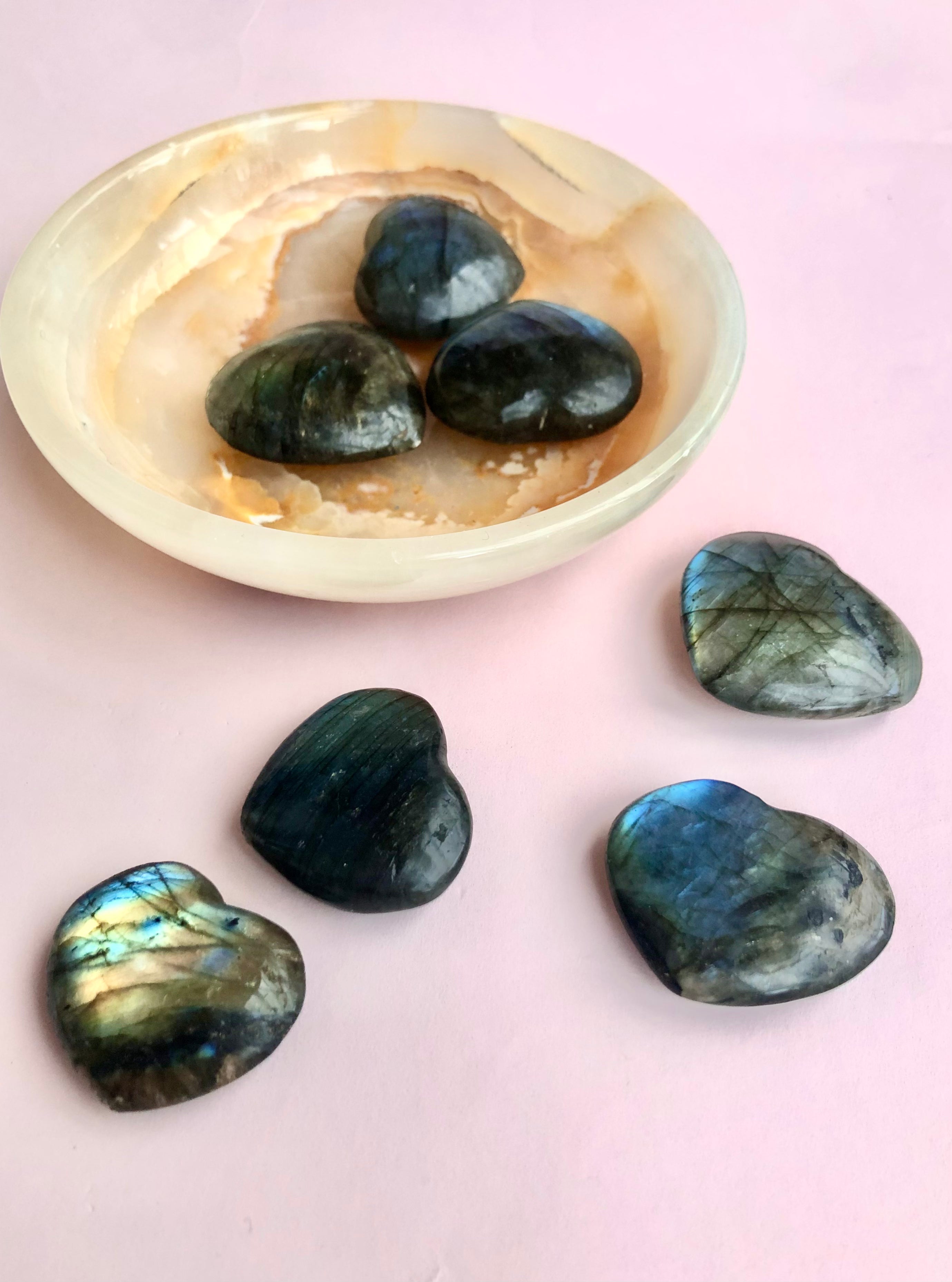 Månesøster Krystaller Horsens - Labradorit Hjerte ☾ Spirituelle evner, styrke, transformation & beskyttelse ☾ / MAANESOESTER.DK
