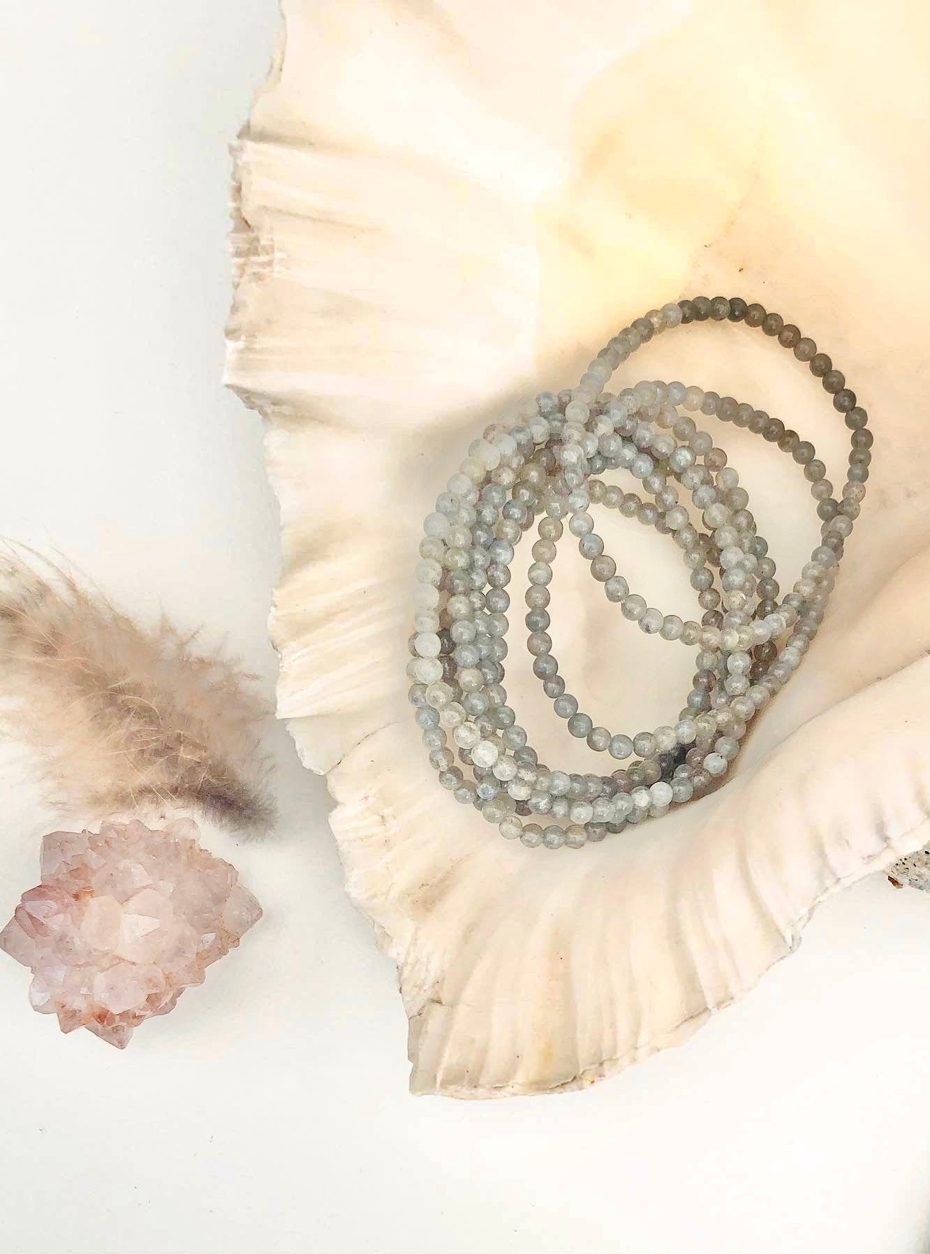 Månesøster Krystaller Labradorit Armbånd ☾ Spirituelle evner, styrke, transformation & beskyttelse ☾ (4mm)