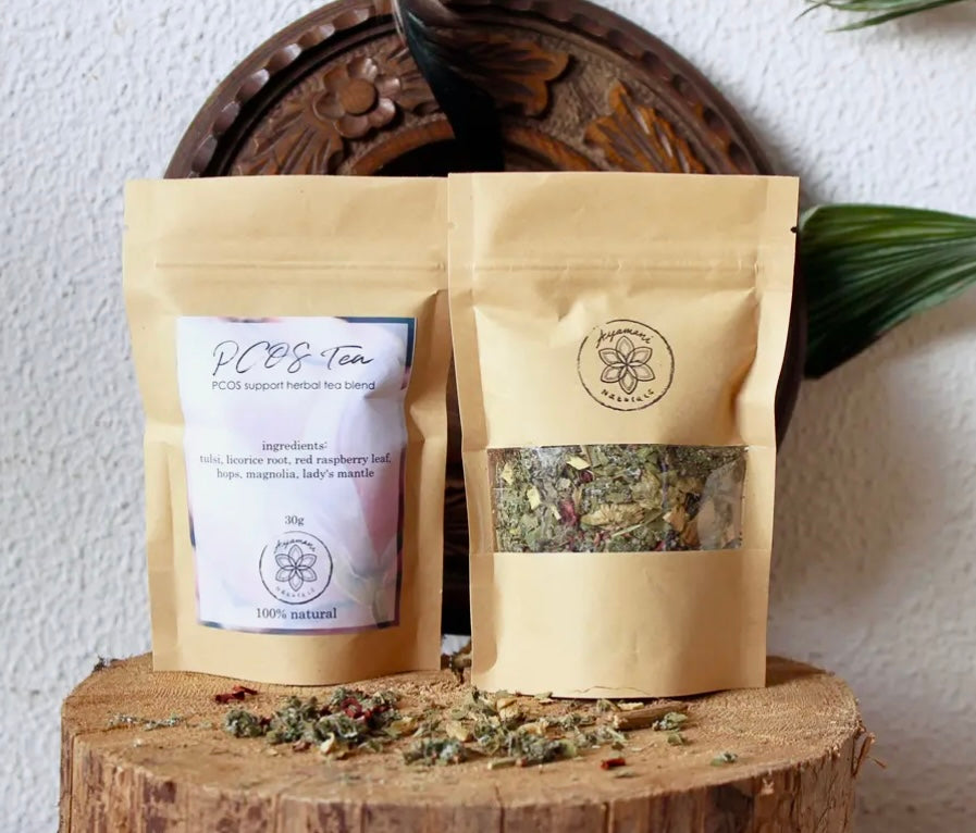 Månesøster Krystaller Horsens -PCOS Te - til den kvindelige cyklus - balancere hormoner, reducere inflammation og fremmer generel reproduktiv sundhed - Fra Ayamani - 65 gram / MÅNESØSTER.DK / MAANESOESTER.DK
