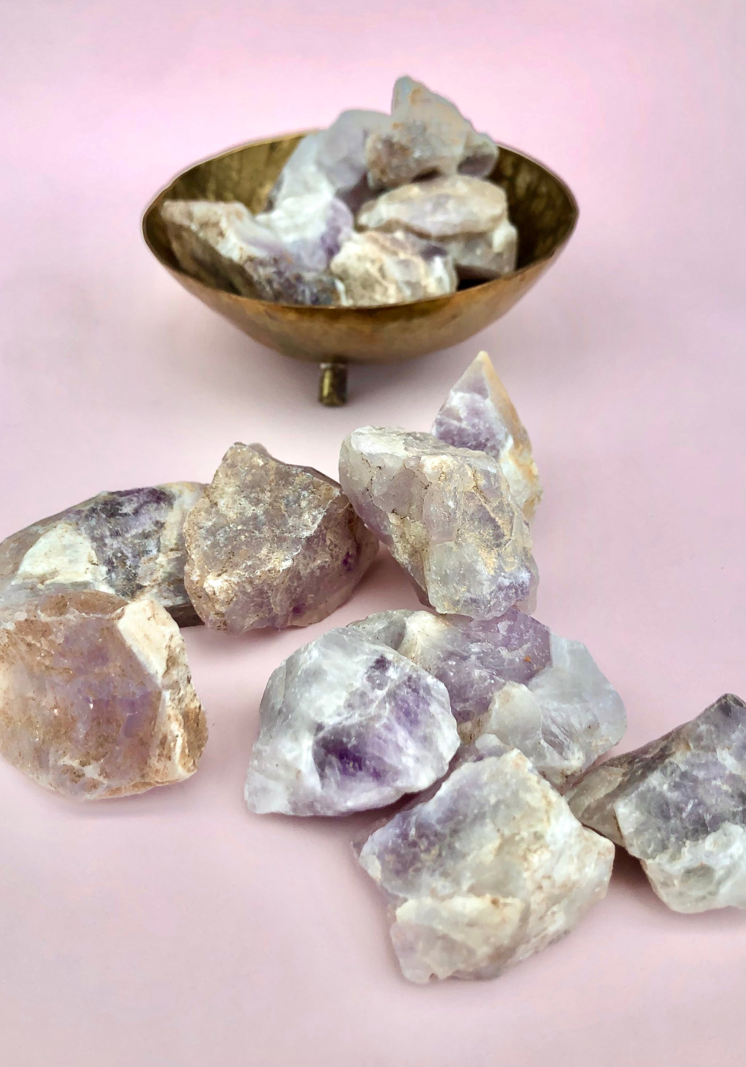 Rå Ametyst ☾ Lommesten ☾ RO, HEALING & SELVKÆRLIGHED ☾ 22 - 30 Gram - Månesøster Krystaller Horsens / MÅNESØSTER.DK / MAANESOESTER.DK