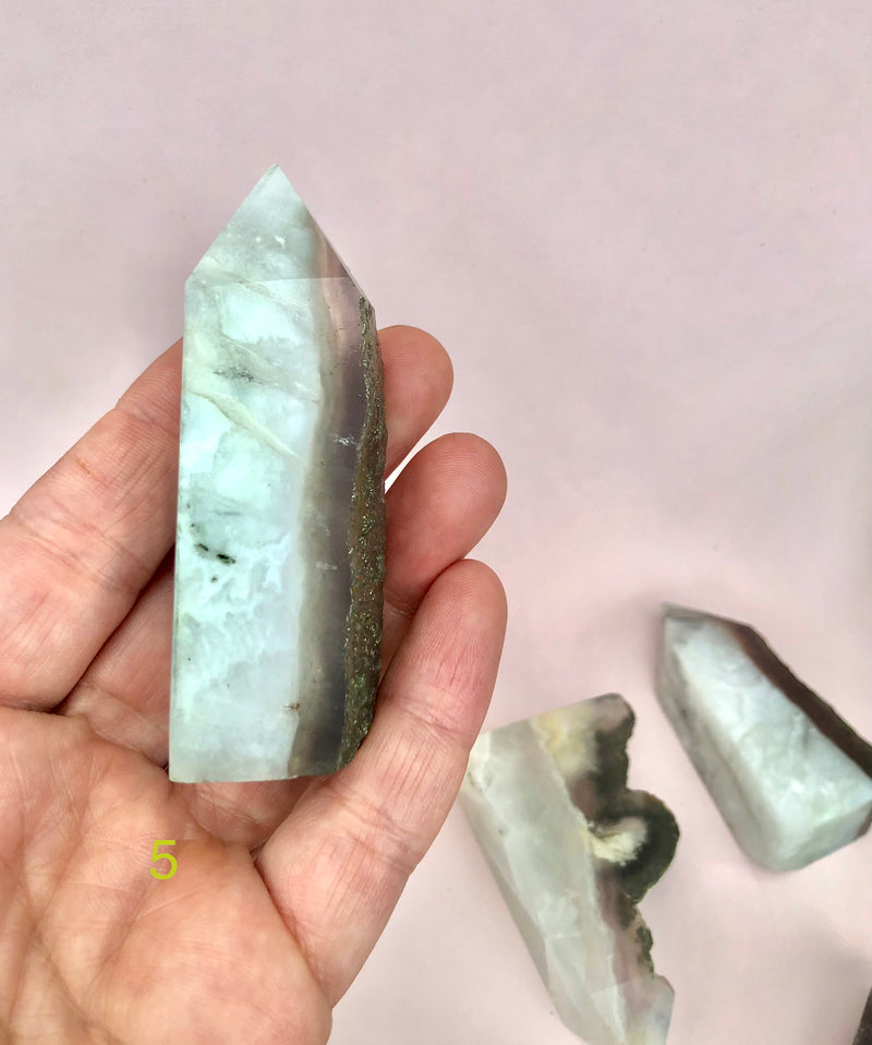 Fluorit med Pyrit ☾ Koncentration, Grounding & Balance ☾ FRUGTBARHED, VELSTAND & SUCCES ☾ Nr. 5-10