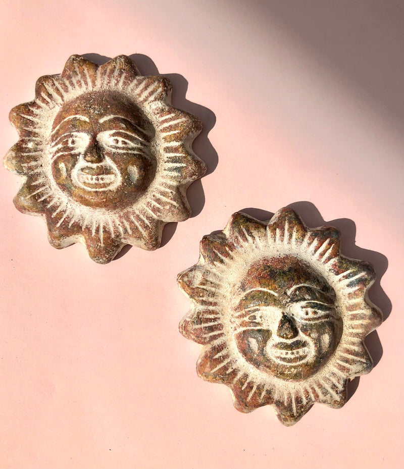 Månesøster Krystaller Sol Håndlavet Ler Vægophæng Fra Mexico