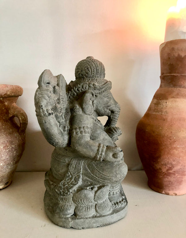 Ganesh Figur i Vulkansk Aske ॐ visdom, intelligens, uddannelse, succes, held & lykke ॐ 23 cm høj