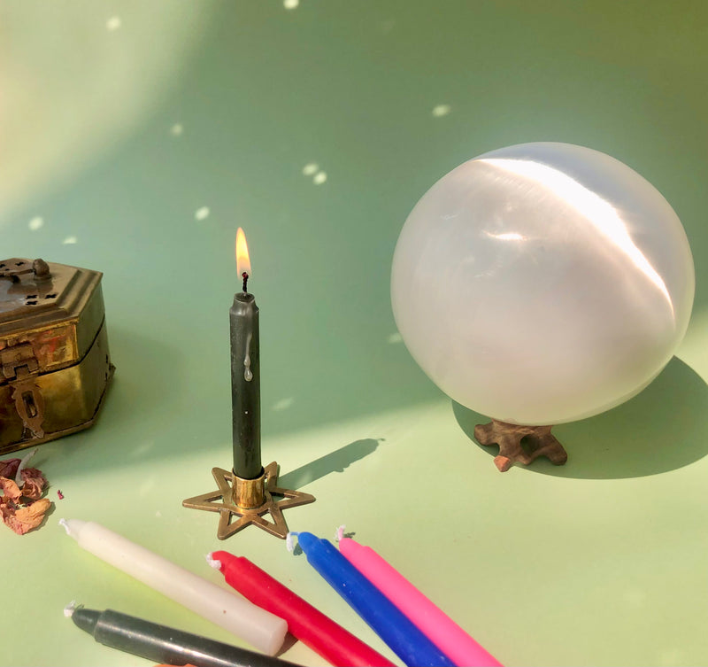 Månesøster Krystaller Magic SPELL CANDLES Stearinlys Selenit Kugle