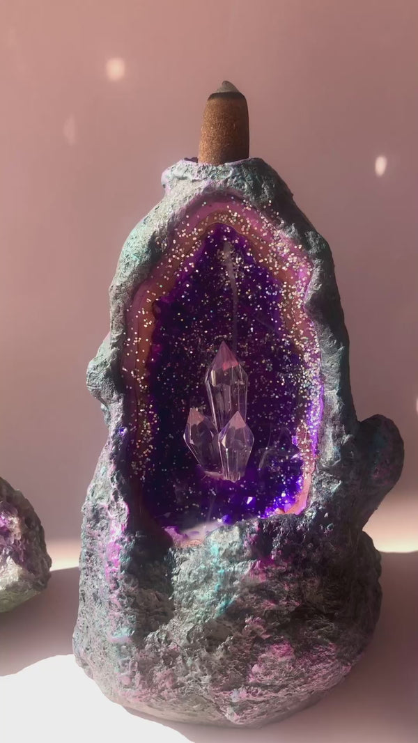 Månesøster Krystaller “ krystal Grotte” 𓂀 Røgelses holder med Batteridrevet Regnbue lys - Til Backflow kegle