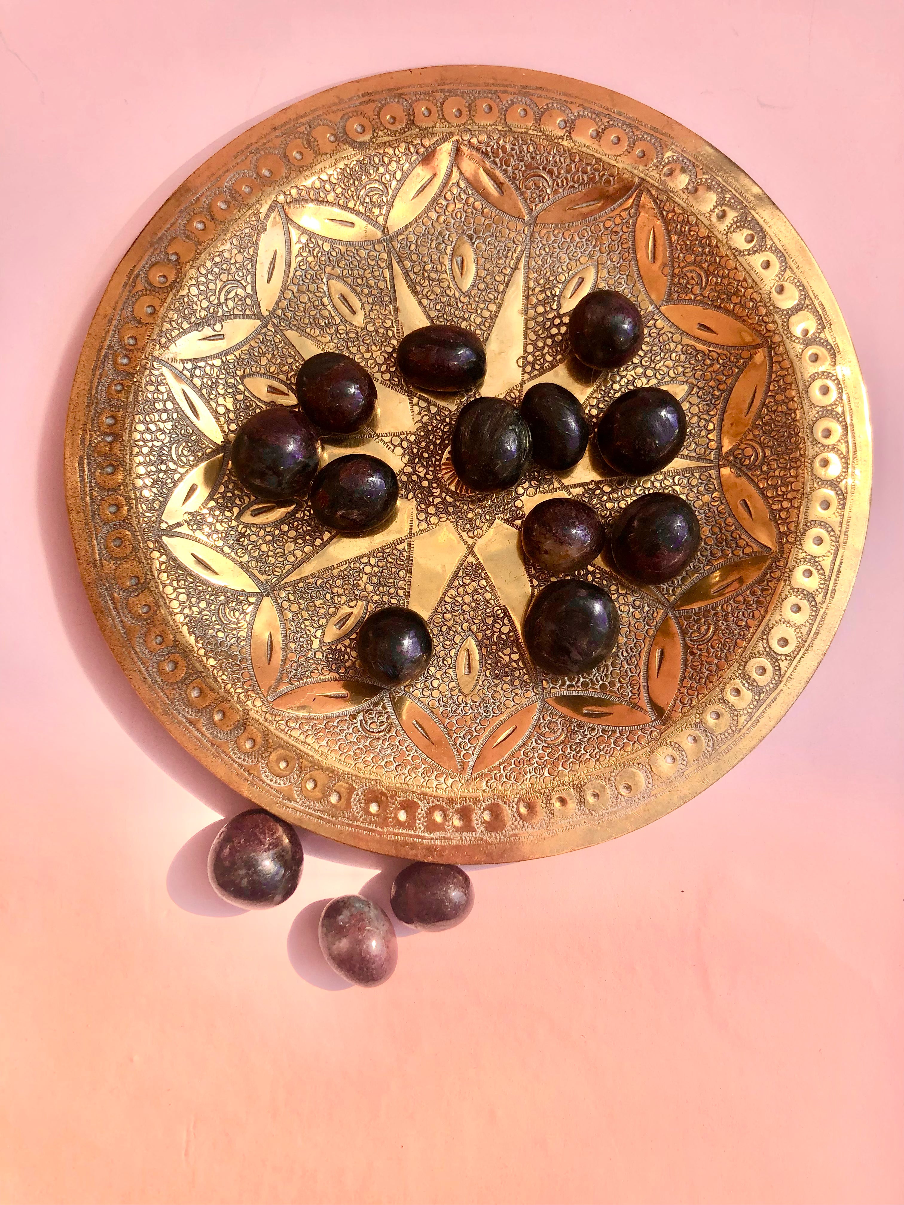 Månesøster Krystaller Granat Lommesten kærlighed, seksualitet & Kundalini / MAANESOESTER.DK / MÅNESØSTER.DK