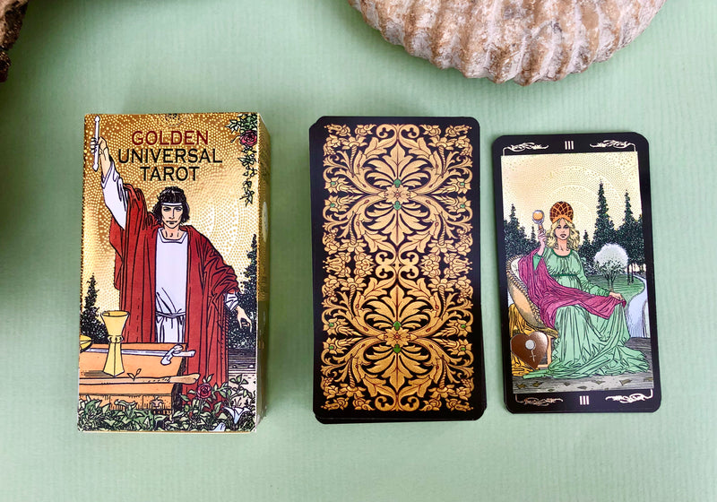Golden Universal Tarot ✵ Klassiske Tarotkort Med Det Fineste Guldskær