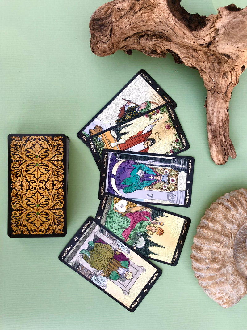 Golden Universal Tarot ✵ Klassiske Tarotkort Med Det Fineste Guldskær