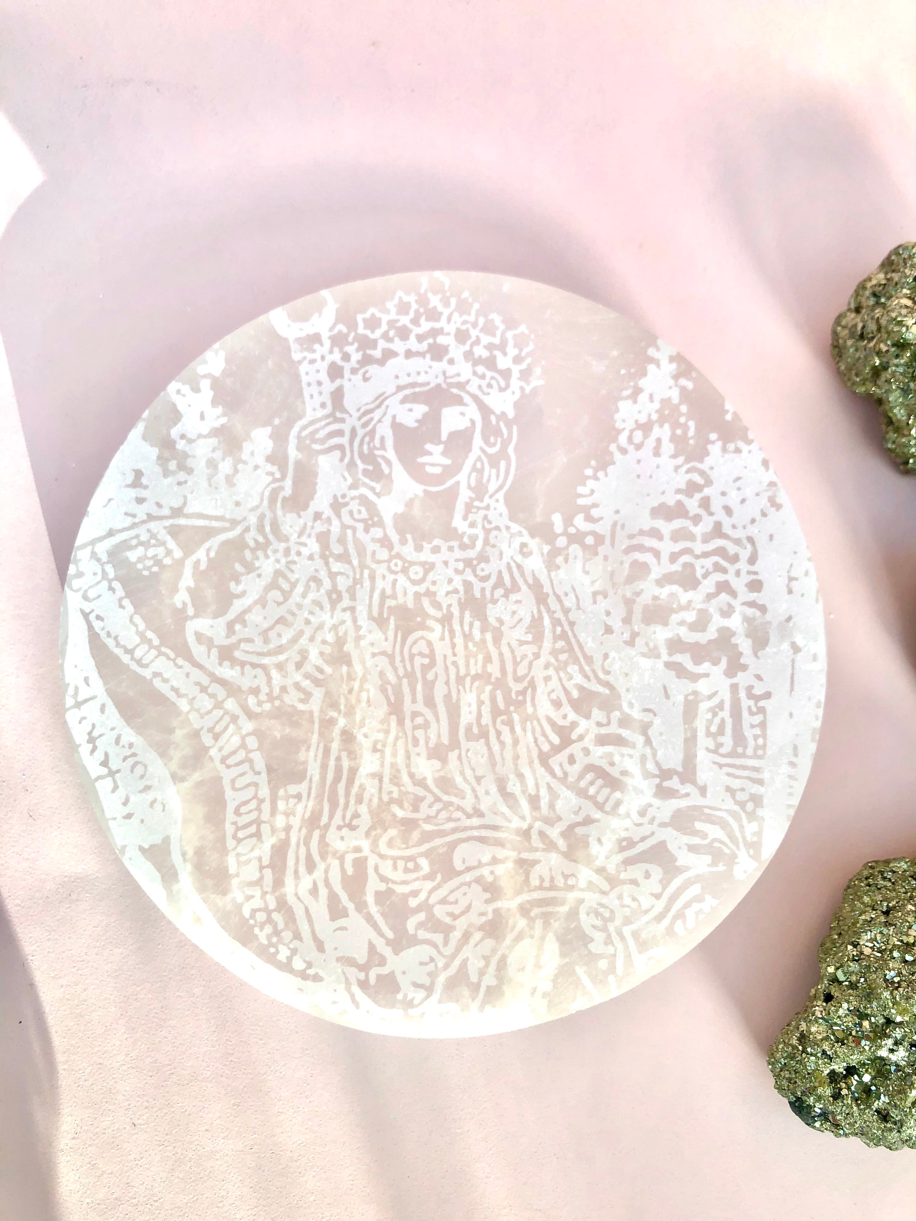 Selenit Plade  ☾ Med Tarot Motiv The Empress ☾ RENS, OPLAD & HEAL ☾  Til opladning af krystaller og smykker