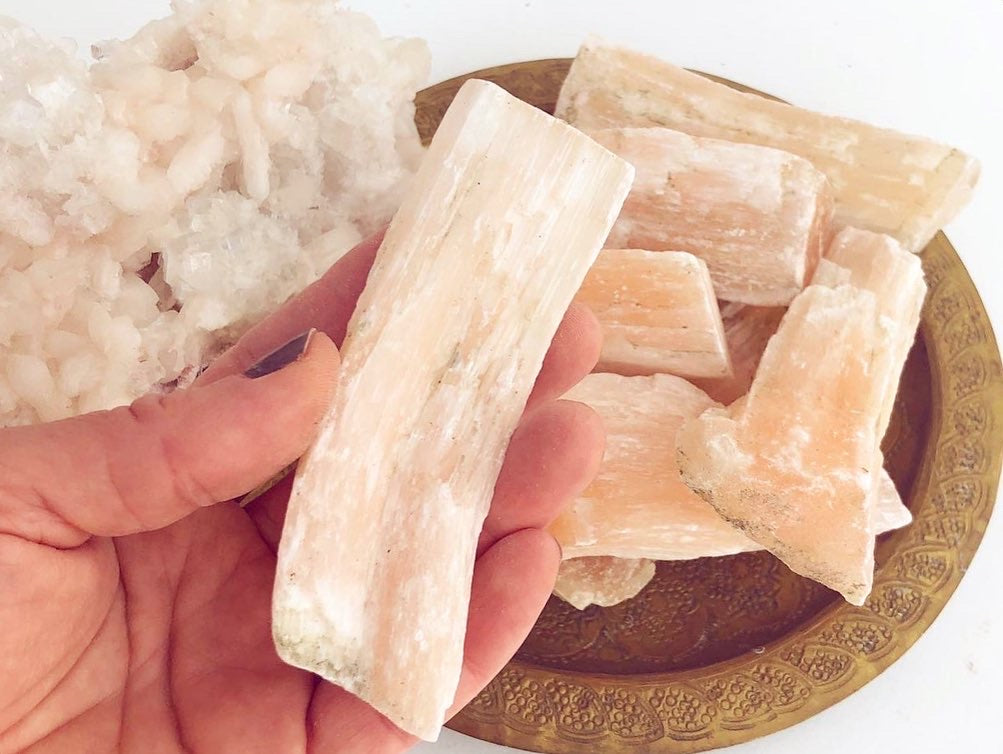 Rå Rustik Rosa Selenit Månesøster Krystaller